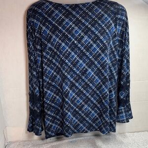 Women’s Navy Blue Plaid Long Sleeve Top